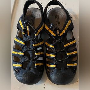 Alpine Design Hiking Sandals